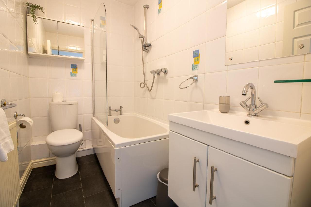 Laurels- 3-Beds, Parking, Short Walk To Beach Торки Экстерьер фото