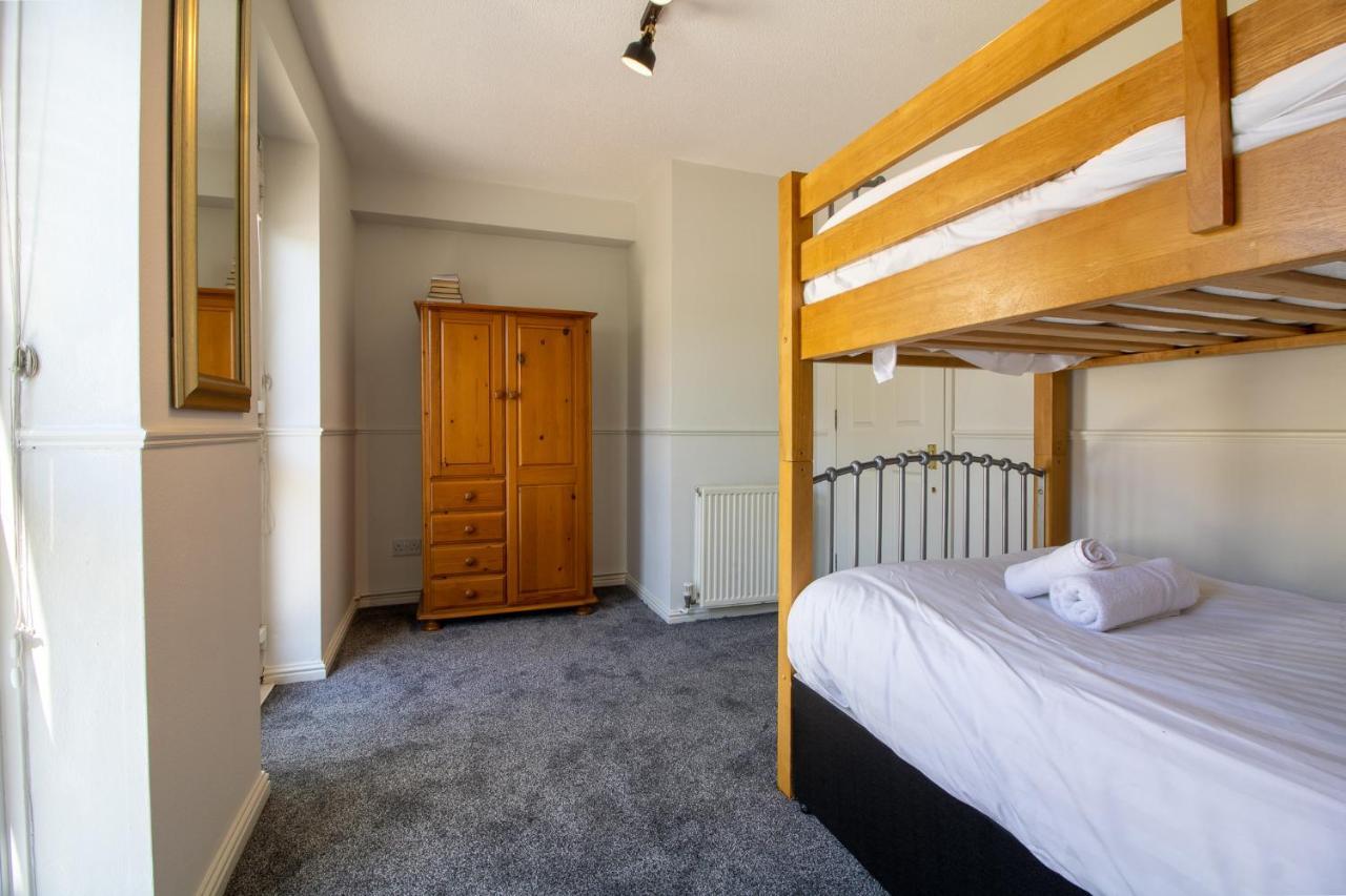 Laurels- 3-Beds, Parking, Short Walk To Beach Торки Экстерьер фото